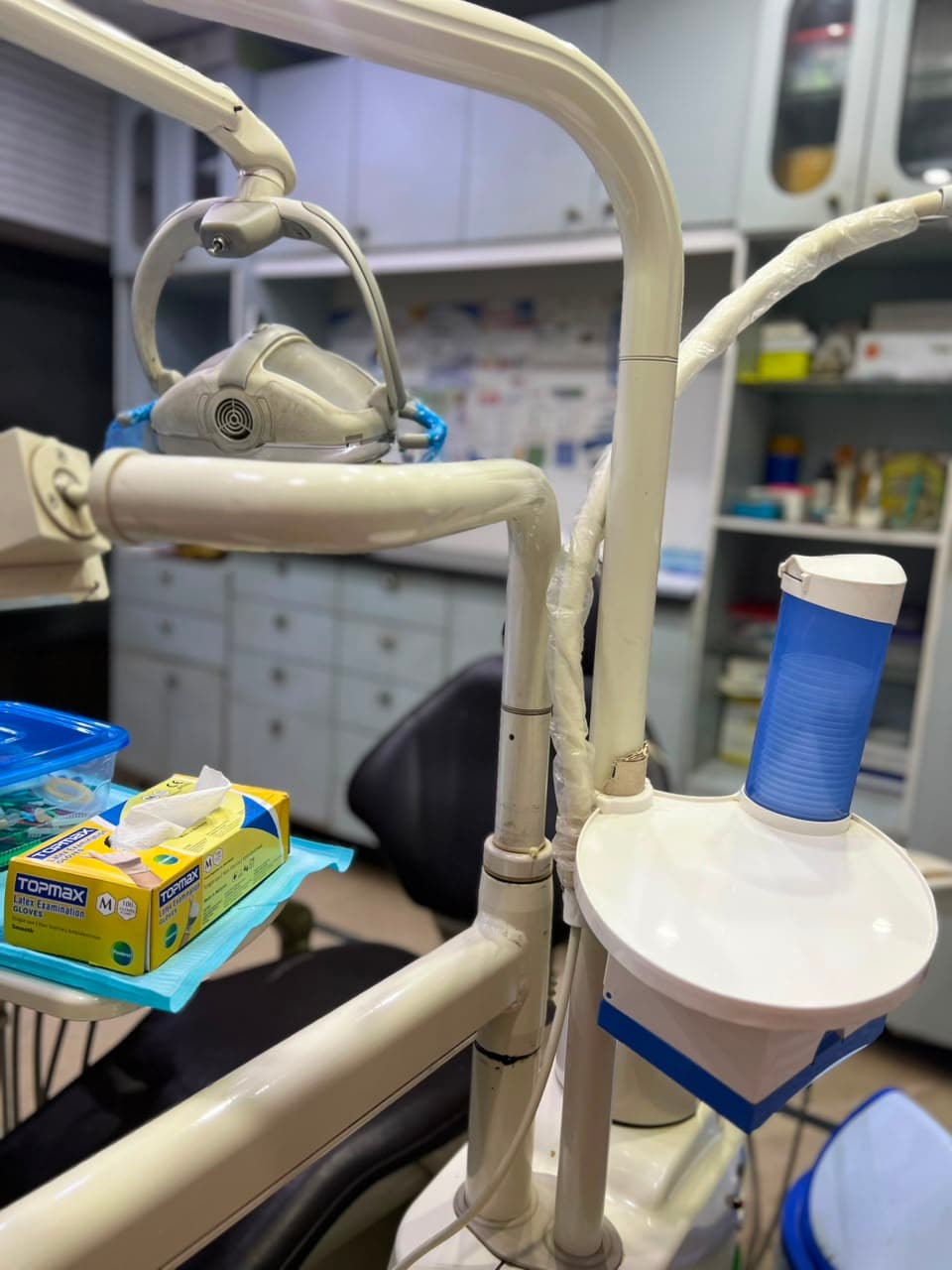 Dental Light and Instruments